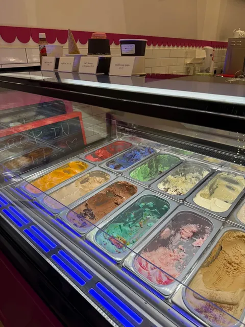 🎀 Tucson Food Review #33 – Le Macaron French Pastries 🍫