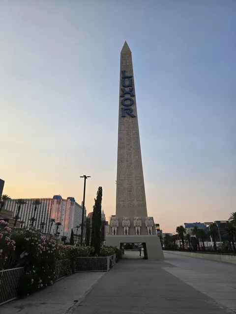 🚌 Ultimate 2-Day Las Vegas Blitz: Iconic Spots on a Budget!