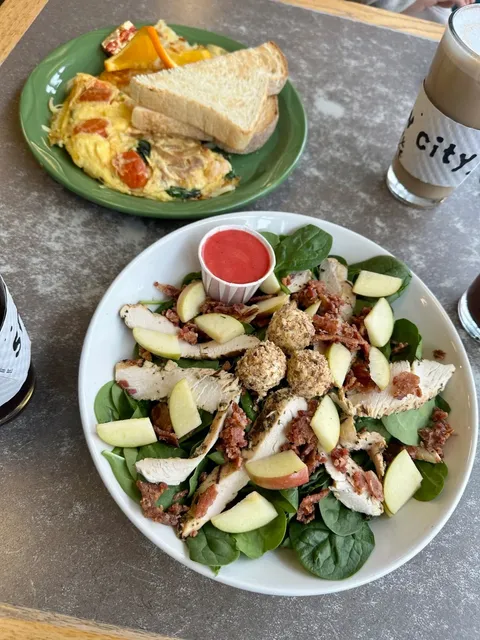 Anchorage | A Halibut Feast in Alaska 🐟✨