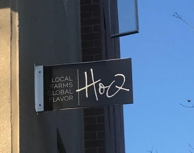 An Experience of Local Ingredients and Urban Industrial Style