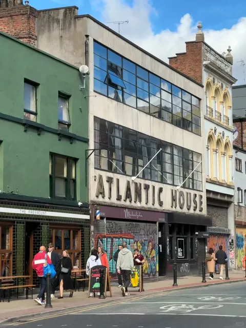 🇬🇧 The Ultimate Manchester Travel Guide (With Exact Locations!📍)