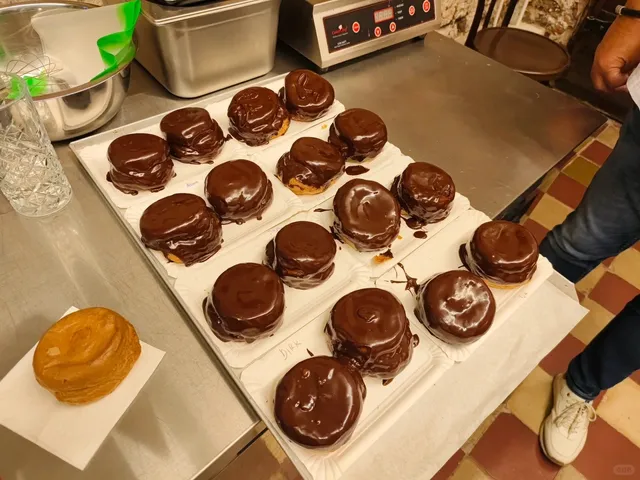 🇳🇱 Bossche Bol Baking Workshop - A Century of Chocolate Bliss!