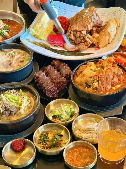  Massive Portions of Traditional Korean Cuisine🔥 