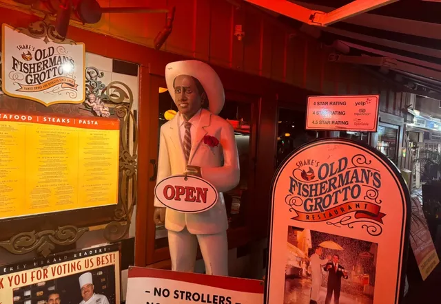 A delightful seafood restaurant recommendation in Monterey