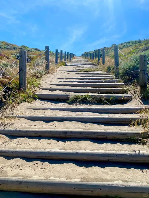 🌞 San Francisco Hike / A Sandy Stairway to the Beach