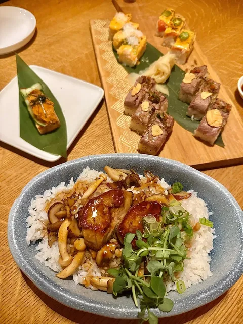 🇨🇦 Vancouver's Must-Try Fusion: Foie Gras Rice + Uni Heaven! 🍣✨