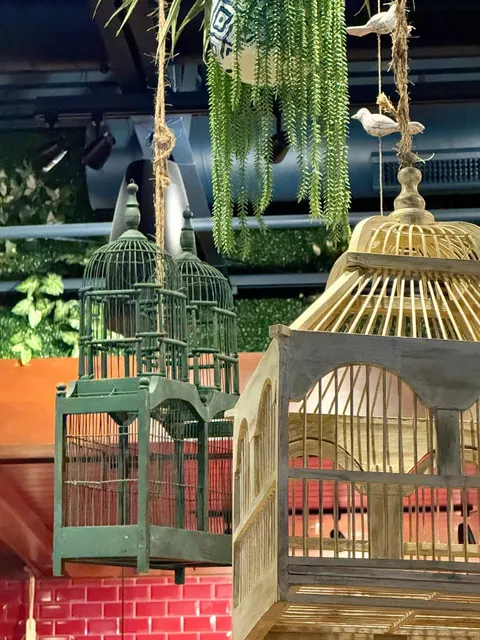 🇬🇷 The Cage – Greek God-Inspired Drinks in KOP 