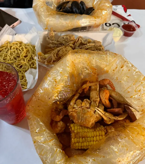 Boston's Cozy Log Cabin Feast After the Snowstorm ❄️🏠