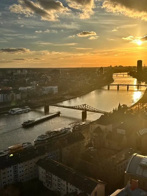 🇩🇪 Frankfurt + Cochem Day Trip: Castles & Skyline Views! ✨
