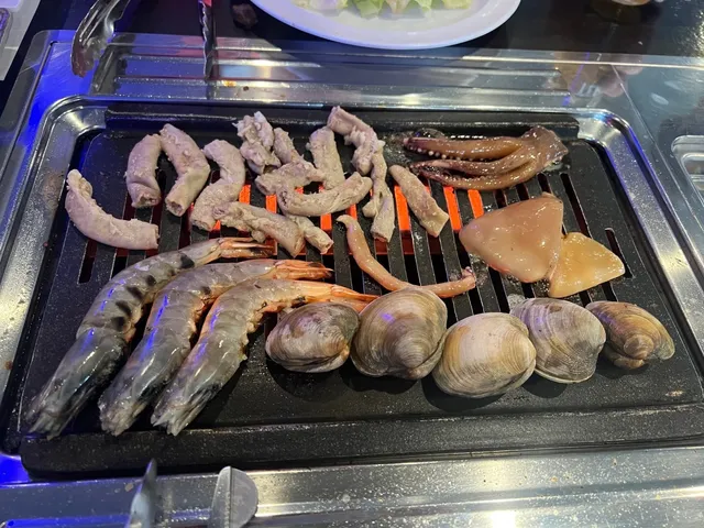 K-BBQ Buffet: A Speedy Feast with Tropical Vibes 🌴🌞