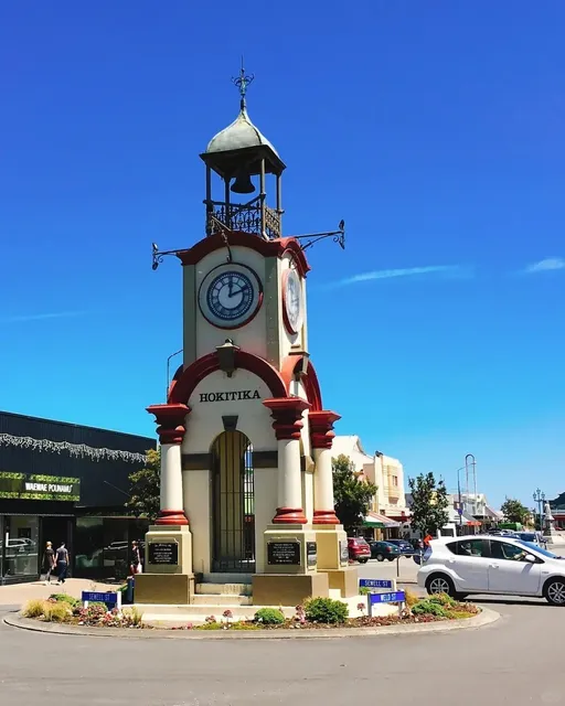 🇳🇿 New Zealand's Hidden Gem: Hokitika 🌊✨