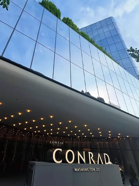 Walking Distance to the White House 