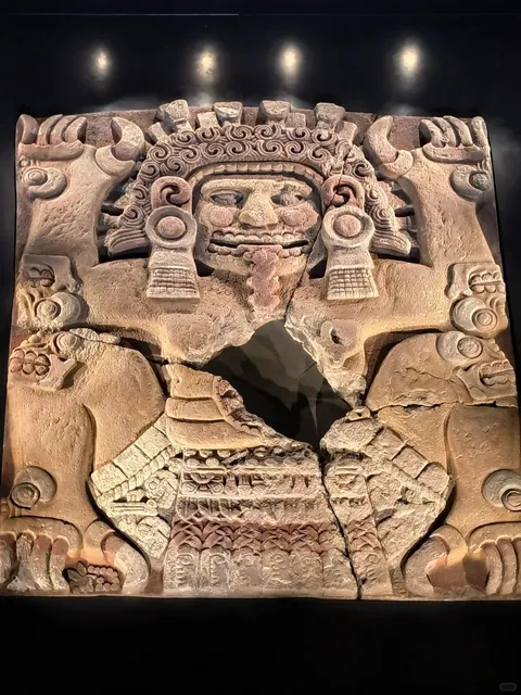 🎨 Palacio de Bellas Artes: Mexico’s Artistic Heartbeat 🏛️