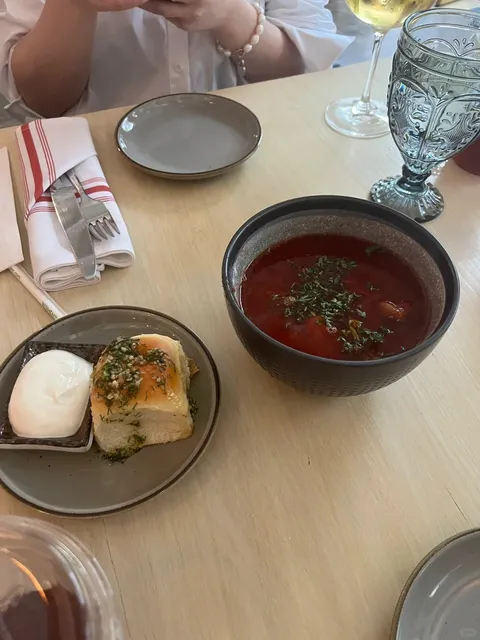 DMV | Tried Ukrainian Food Recommended by a Ukrainian Classmate! 🇺🇦