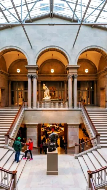 The Art Institute of Chicago: The Heartland of American Art 🎨😍