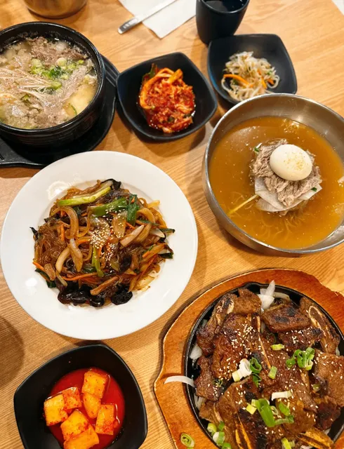 🔥 Coquitlam's Best Cold Noodles Found at Dookbaeki Korean Restaurant!