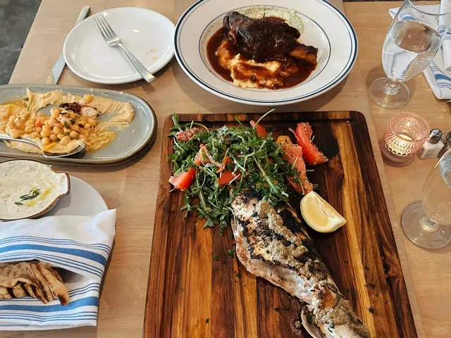 Charleston Food Guide: Hidden Gems Beyond Southern Cuisine 🍽️