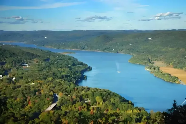 Hudson Valley: Your Year-Round Escape from NYC 🌄✨