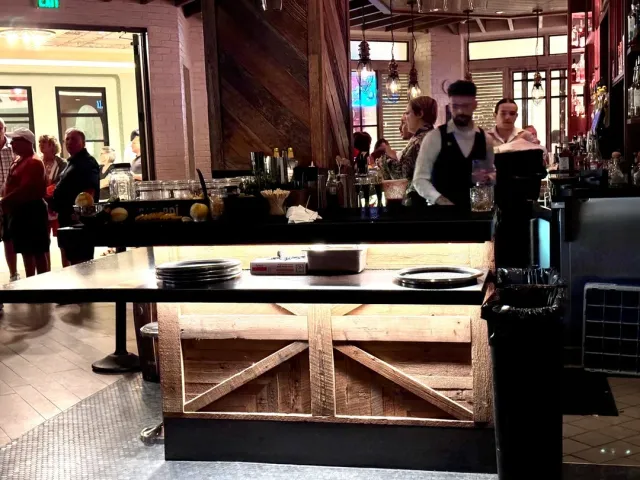 Lots of Chicken & Great Vibes! 🍗✨