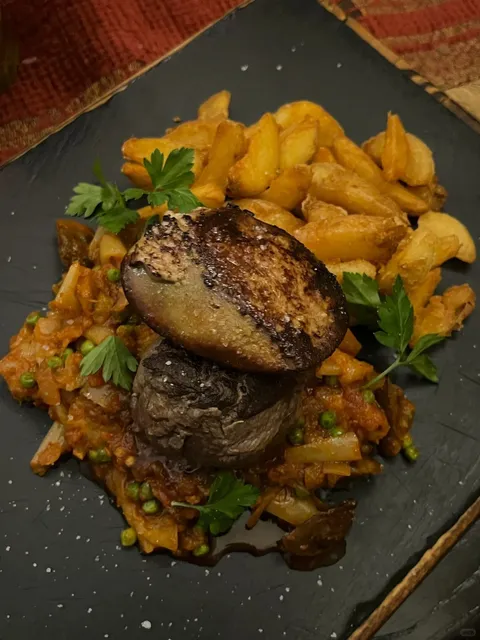   Local Hungarians Eat at This Budapest Authentic Cuisine Restaurant