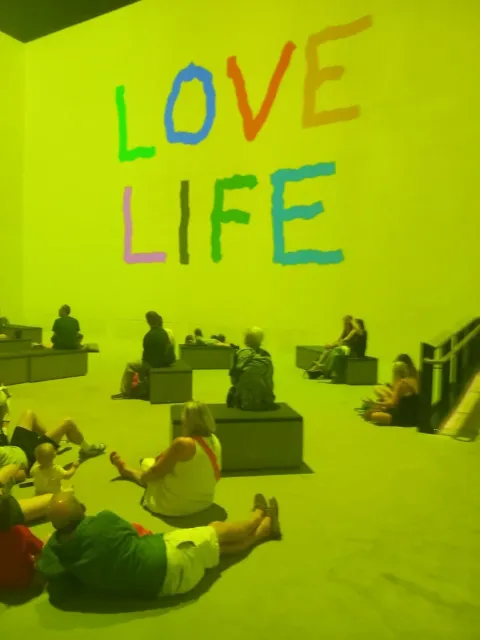 Breathtaking! An Immersive David Hockney Experience 🎨