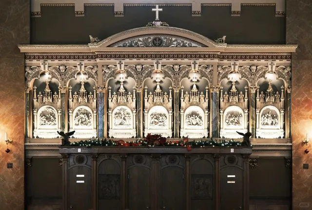 Cathedral of St. John the Evangelist in Milwaukee ✨🏛️