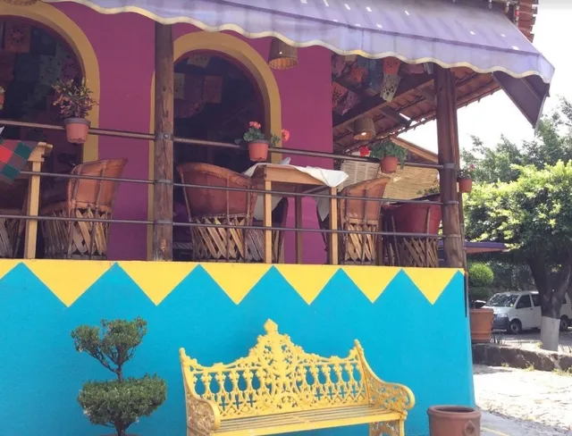 Los Colorines: A Colorful Culinary Fiesta in Cuernavaca