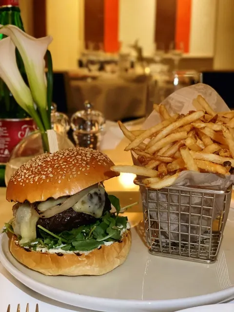 New York | Medieval Romantic Court Style Restaurant 