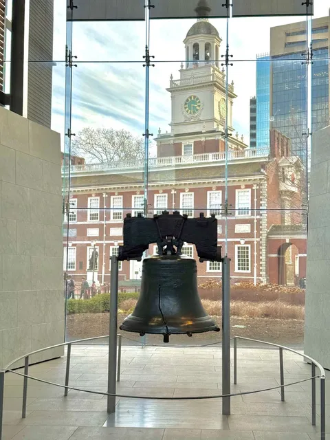 🔔🏛️ Cracked, but Iconic: My Journey to the Liberty Bell
