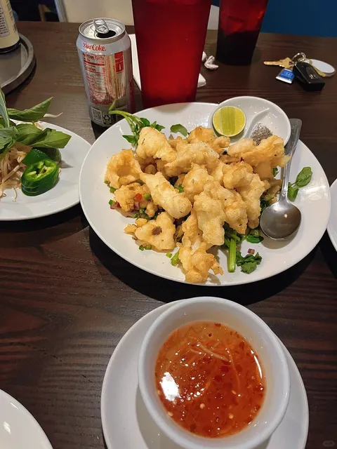  Discovering Authentic Cantonese Flavors in a Vietnamese Restaurant 🍜