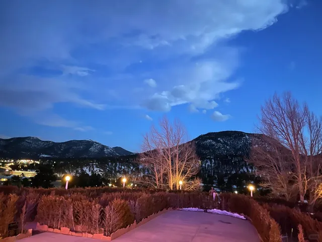 A Must-Visit for "The Shining" Fans: The Stanley Hotel! 🏨🔮