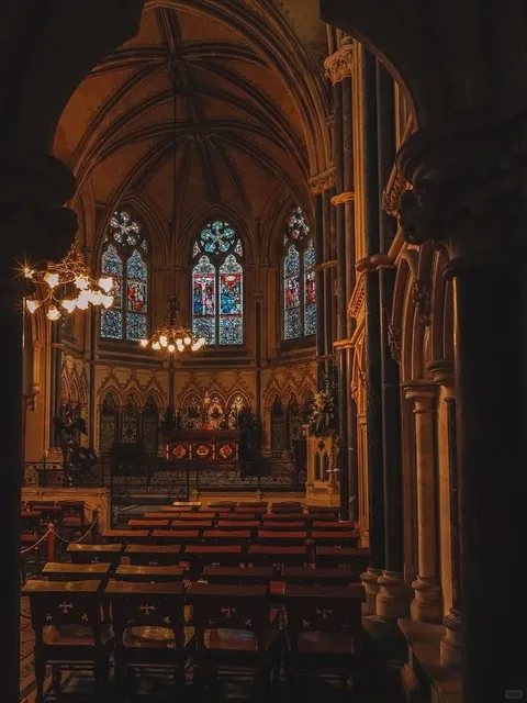 🇬🇧 Bristol Day Trip: A Fairytale Christmas at Tyntesfield! 