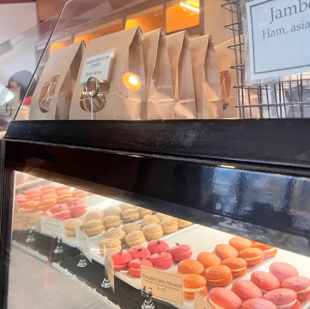 Portland Shop: Ken's Artisan Bakery 🥖