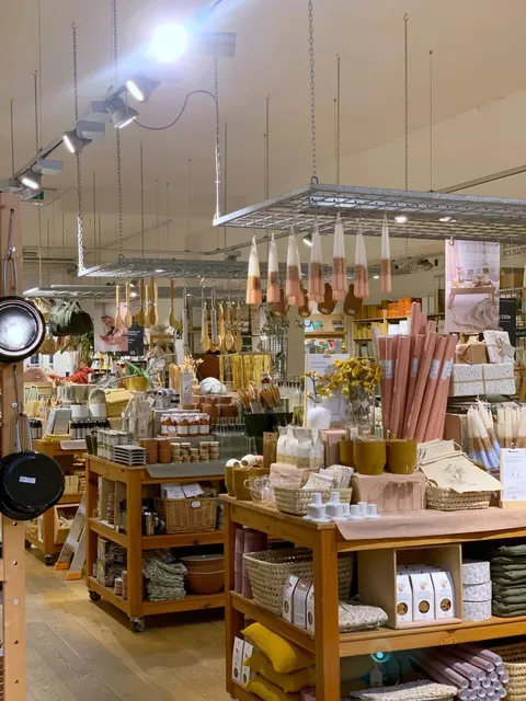  Brussels | A Homemaker's Paradise Found!  🏡💖