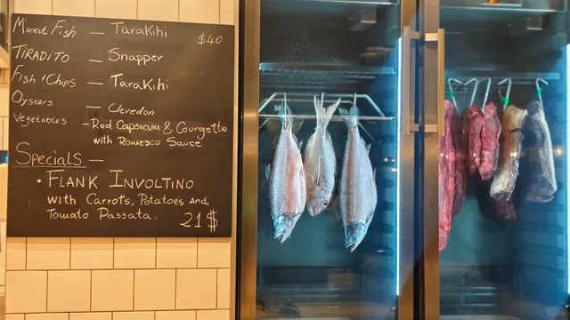 🇳🇿 Salt Water Bar & Kitchen: Tauranga's Seafood Paradise!