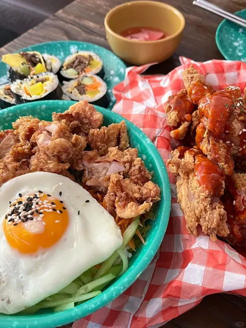 🇦🇺 Adelaide Travel Guide: Pink Lakes & Blue Wonders