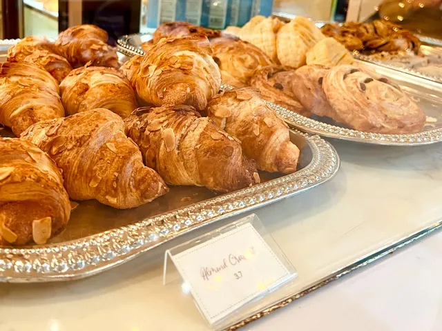 Philadelphia｜J'aime Bakery’s Napoleon Cake Is AMAZING!!!