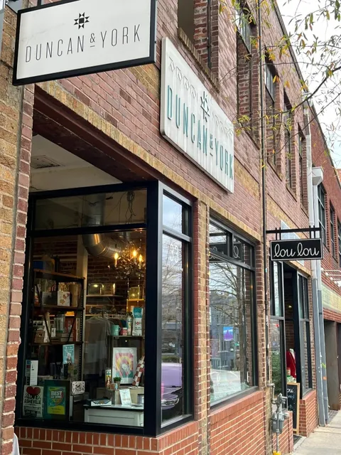 Asheville, NC | Vintage Town with an Artsy Vibe 🎨