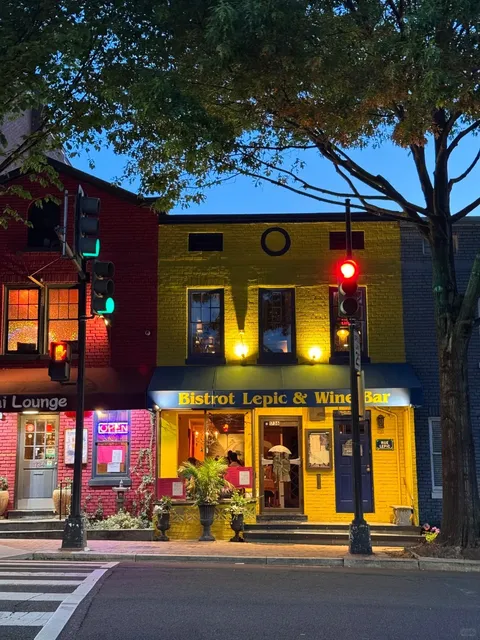 28-Year French Bistro in Georgetown: Bistrot Lepic 🍷