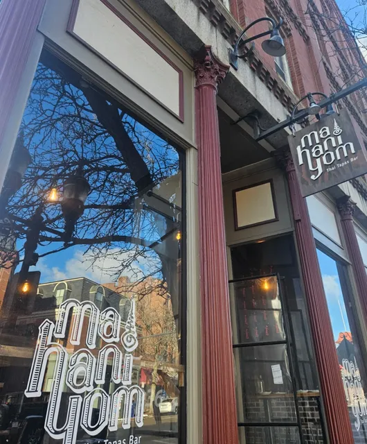 Great Solo Dining Spots in Boston