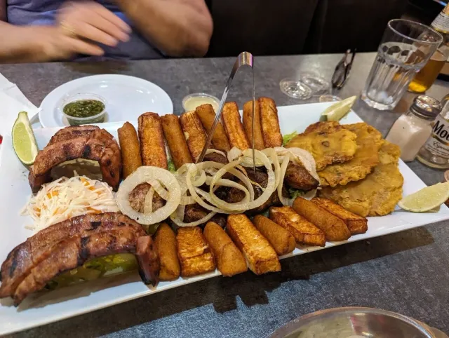 Delicious Food in Miami! 🌮🍛