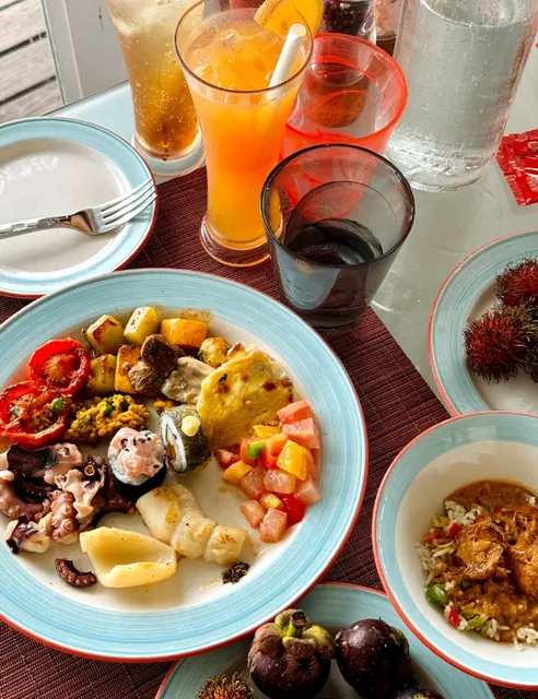 Maldives🇲🇻 Savoring the Sea’s Bounty—One Bite at a Time 🍤