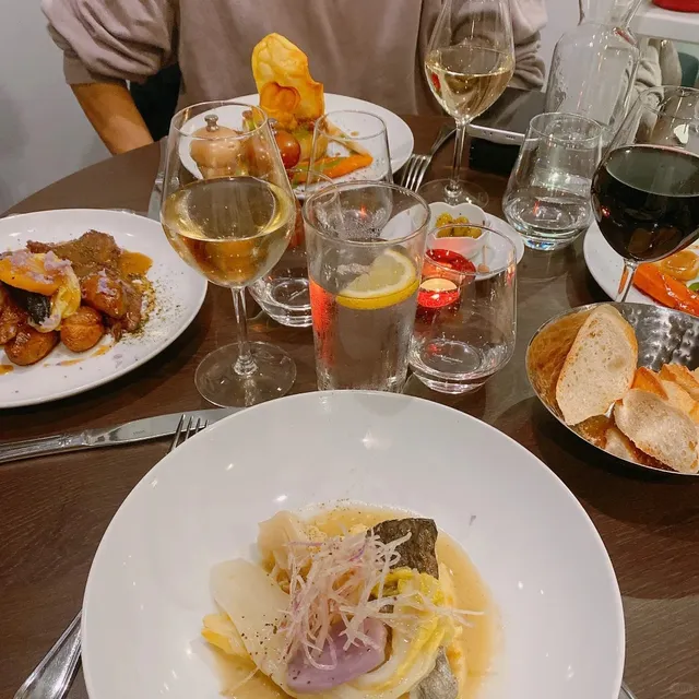 Michelin-Recommended French Cuisine Under the Eiffel Tower 🤔