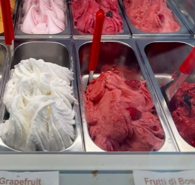 🍨 Rosso Gelato | A Taste of Italian Sunshine in Cleveland