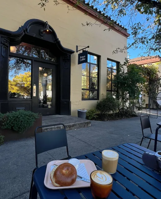 Portland | Discovered a Cozy Cafe: Prince Coffee ☕