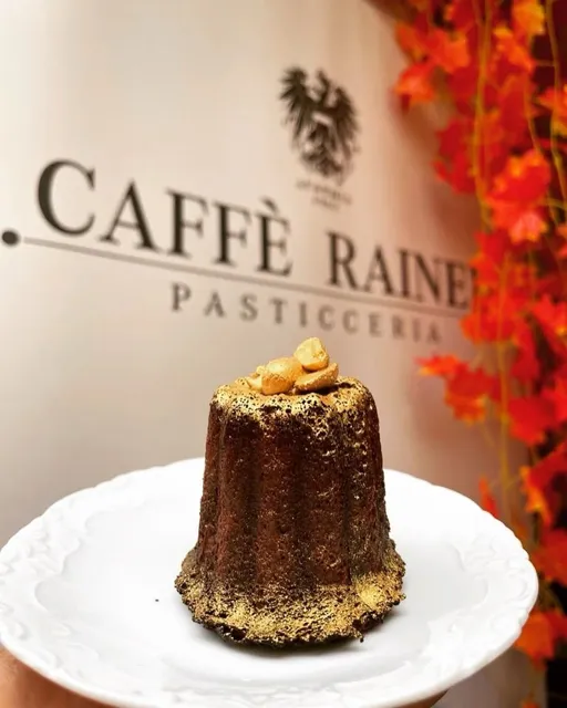 This shop has incredibly delicious canelés!