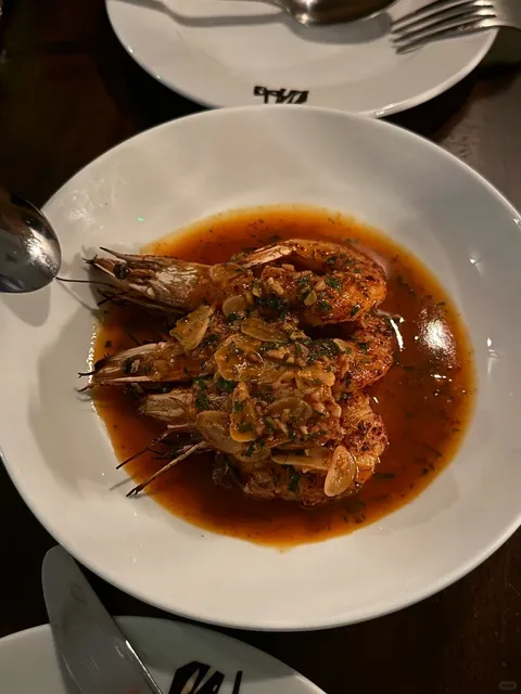 🇺🇸 Just Your Average Restaurant-Hunting Genius 🧐 | DADA Echo Park