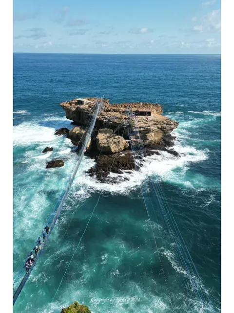 🌊 Timang Island, Yogyakarta – Where the Wind Meets the Indian Ocean!