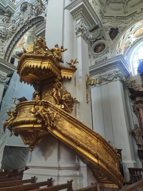 🇩🇪🇦🇹 Passau Day Trip: A Three-River Romance 🌉✨