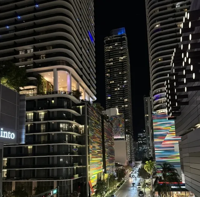 A Day of Eating, Drinking, and Fun in Miami